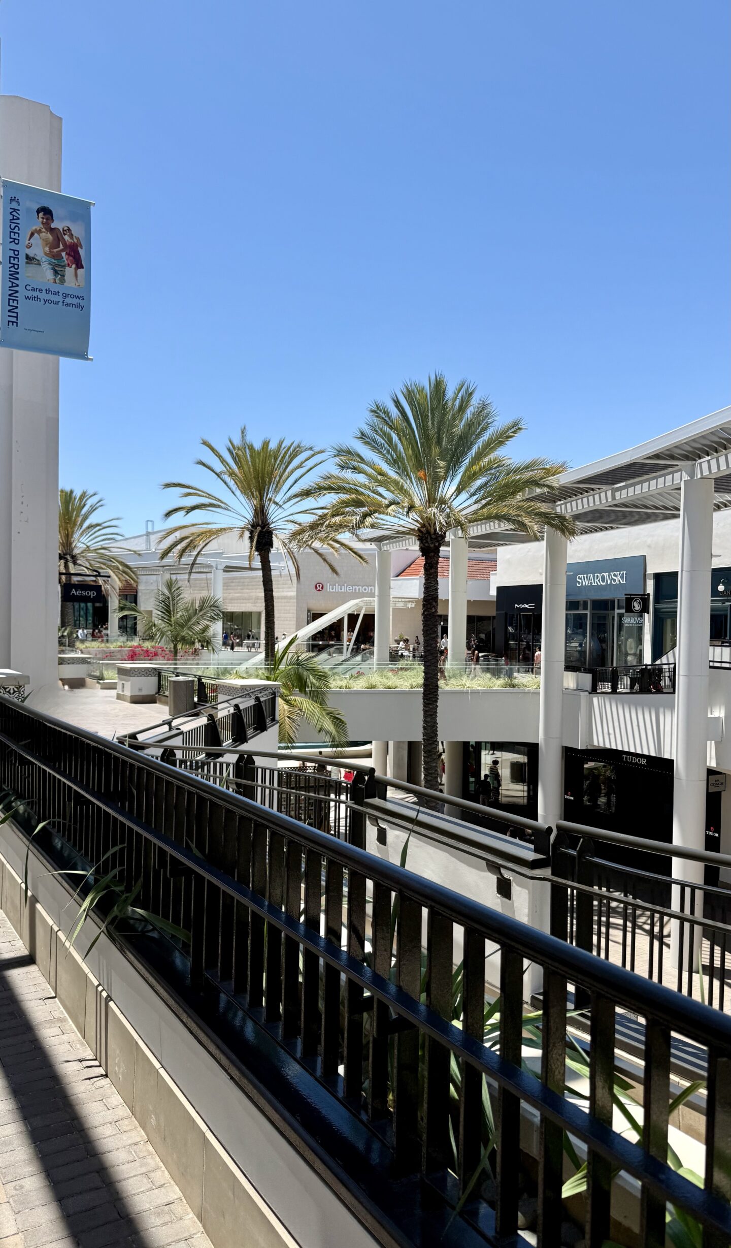San Diego Fashion Valley mall where to shop what to do 