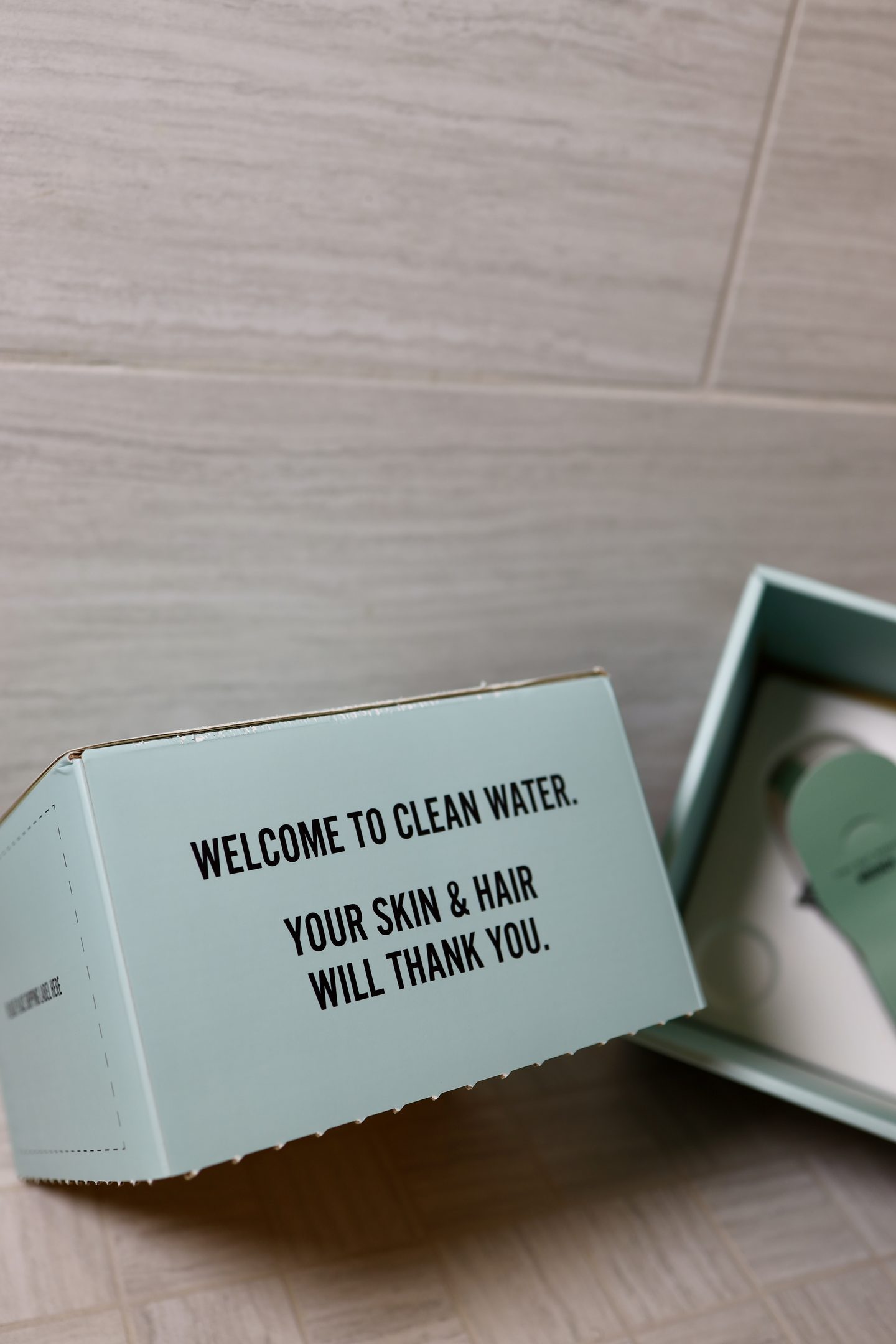 Jolie showerhead unboxing