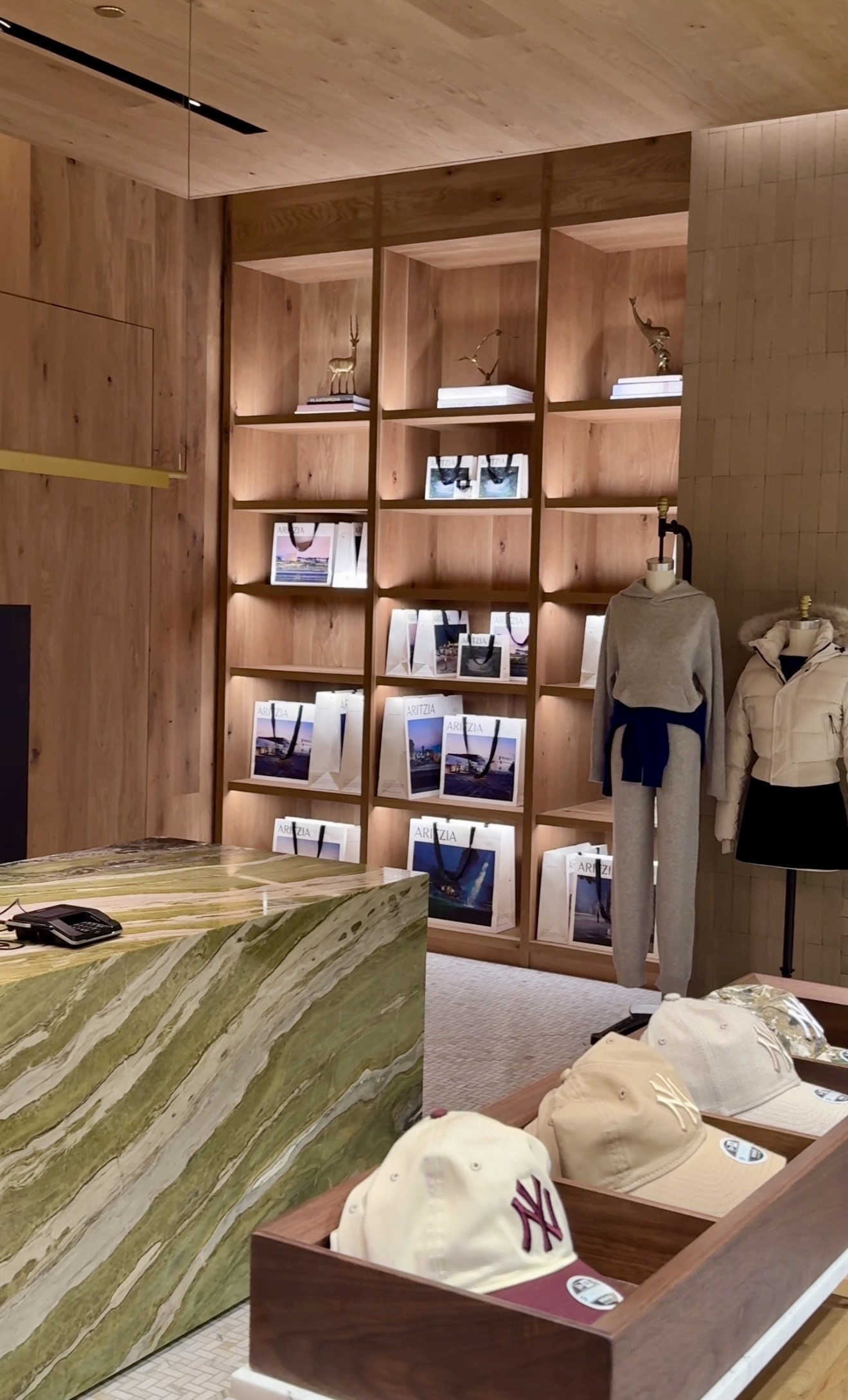 Aritzia Galleria Dallas